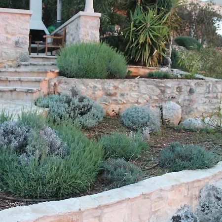 Convalaria Villa *