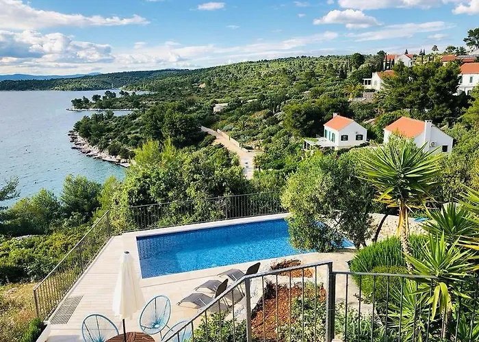 Convalaria Villa *