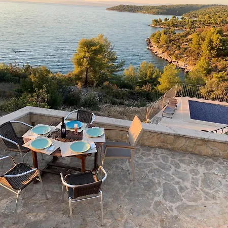 Convalaria Villa Sutivan